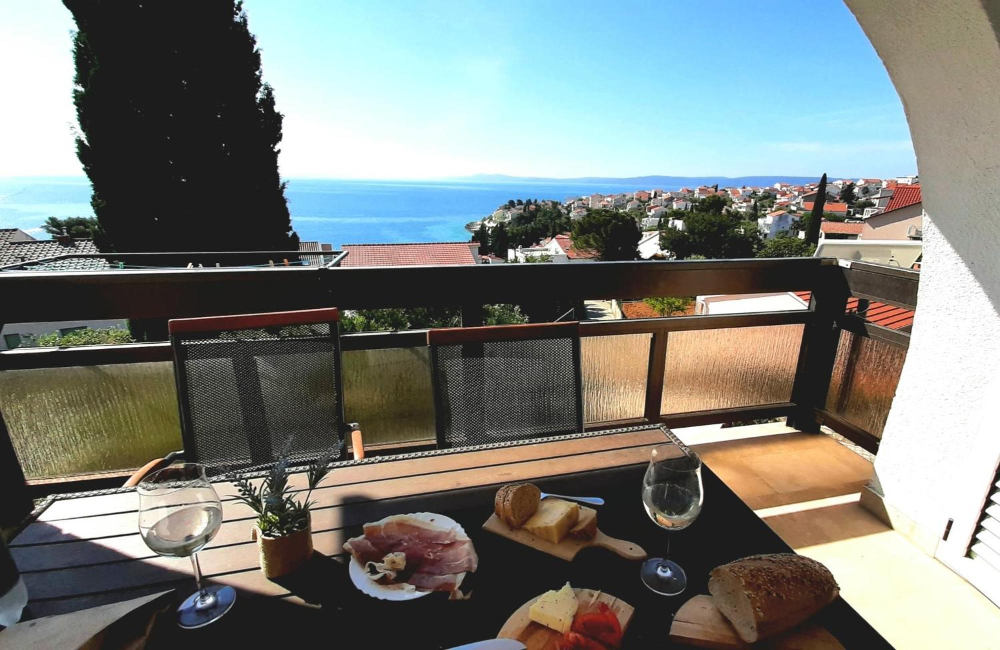 Divine Seaview *